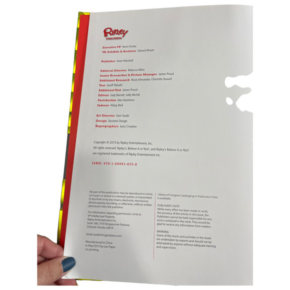 Ripley’s believe it or not Dare to‎ Look Book from 2013 - Picture 2 of 4